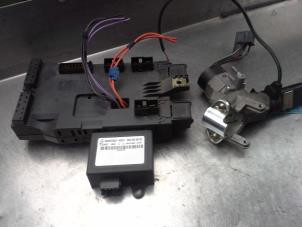 Gebruikte Contactslot + computer Mercedes Vito (638.0) 2.3 110D Prijs € 80,00 Margeregeling aangeboden door Autosloopexpert