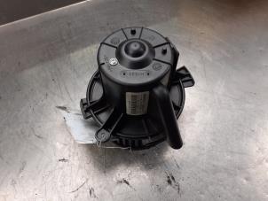Gebruikte Chaufage Ventilatiemotor Peugeot 307 Break (3E) 1.6 HDi 90 16V Prijs € 20,00 Margeregeling aangeboden door Autosloopexpert