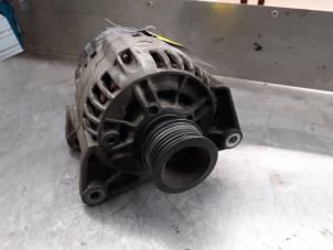 Gebruikte Alternator BMW 3 serie Touring (E46/3) 318i Prijs € 36,00 Margeregeling aangeboden door Autosloopexpert