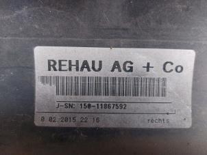 Gebruikte Sideskirt rechts Mercedes C Estate (S205) C-200 2.0 CGI 16V Prijs € 40,00 Margeregeling aangeboden door Autosloopexpert