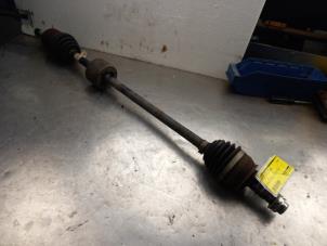 Gebruikte Aandrijfas rechts-voor Fiat Grande Punto (199) 1.2 Prijs € 32,00 Margeregeling aangeboden door Autosloopexpert