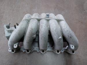 Gebruikte Inlaatspruitstuk Volvo V70 (SW) 2.4 20V 140 Prijs € 32,00 Margeregeling aangeboden door Autosloopexpert