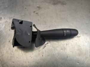 Gebruikte Ruitenwis Schakelaar Renault Kangoo Express (FC) 1.5 dCi 60 Prijs € 20,00 Margeregeling aangeboden door Autosloopexpert