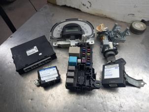 Gebruikte Kontaktslot + computer Daihatsu Sirion 2 (M3) 1.0 12V DVVT Prijs € 120,00 Margeregeling aangeboden door Autosloopexpert