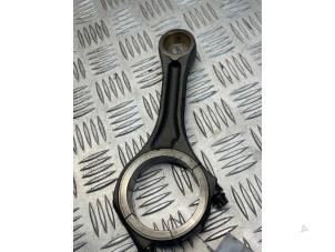 Gebruikte Drijfstang Audi A6 Avant (C6) 3.0 TDI V6 24V Prijs € 55,00 Margeregeling aangeboden door EU Engines & Parts BV