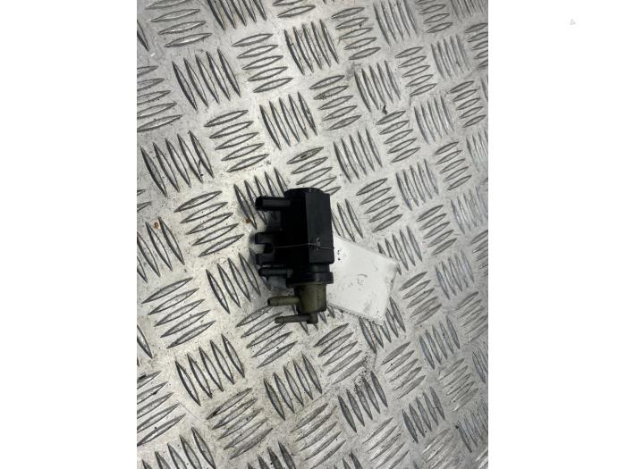 Gebruikte Turbo Overdrukklep Mercedes E Estate (S212) E-220 CDI 16V BlueEfficiency,BlueTEC Prijs € 20,00 Margeregeling aangeboden door EU Engines & Parts BV