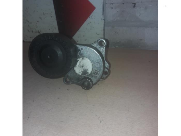 Gebruikte Spanner multiriem Mercedes Sprinter 3,5t (906.63) 213 CDI 16V Prijs € 25,00 Margeregeling aangeboden door EU Engines & Parts BV