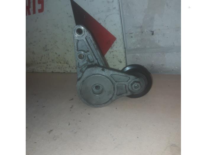 Gebruikte Spanrol Multiriem Ford Focus 3 1.6 EcoBoost 16V Prijs € 35,00 Margeregeling aangeboden door EU Engines & Parts BV