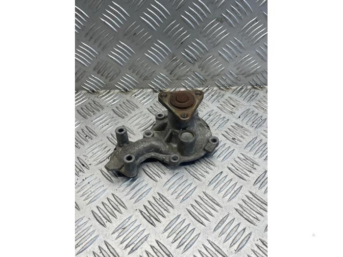Gebruikte Waterpomp Ford Focus 3 1.0 Ti-VCT EcoBoost 12V 100 Prijs € 35,00 Margeregeling aangeboden door EU Engines & Parts BV