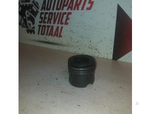 Gebruikte Zuiger Mercedes E (W212) E-350 CDI BlueTEC 3.0 V6 24V Prijs € 25,00 Margeregeling aangeboden door EU Engines & Parts BV