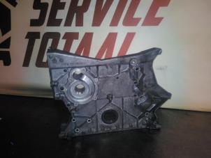 Gebruikte Distributiedeksel Mercedes CLK (C209) 1.8 200 K 16V Prijs € 75,00 Margeregeling aangeboden door EU Engines & Parts BV