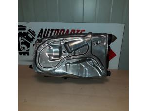 Gebruikte Luchtfilterhuis Mercedes E (W212) E-250 CDI 16V BlueEfficiency 4-Matic Prijs € 50,00 Margeregeling aangeboden door EU Engines & Parts BV