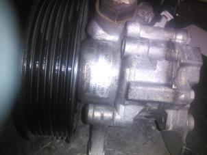 Gebruikte Servopomp Mercedes Sprinter 3,5t (906.63) 319 CDI,BlueTEC V6 24V Prijs € 100,00 Margeregeling aangeboden door EU Engines & Parts BV