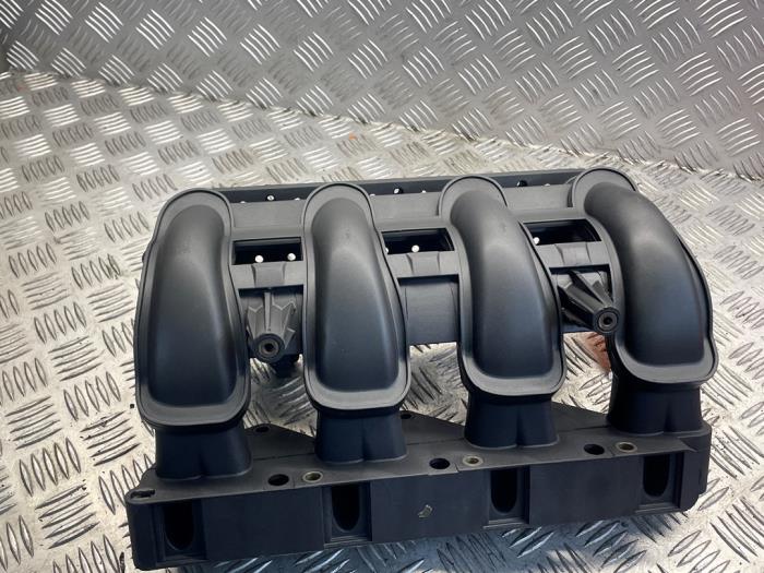 Gebruikte Inlaatspruitstuk Mercedes Sprinter 2t (901/902) 211 CDI 16V Prijs € 55,00 Margeregeling aangeboden door EU Engines & Parts BV
