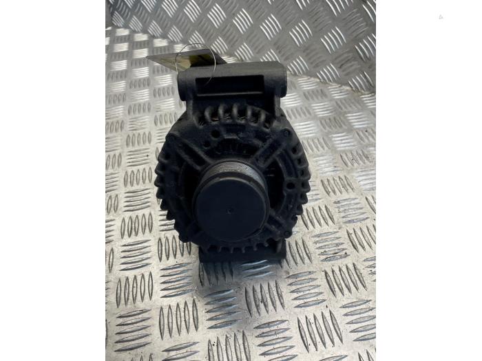 Gebruikte Dynamo Mercedes Sprinter 4t (910.0/910.1/907.1/907.2) 214 CDI 2.1 D FWD Prijs € 125,00 Margeregeling aangeboden door EU Engines & Parts BV