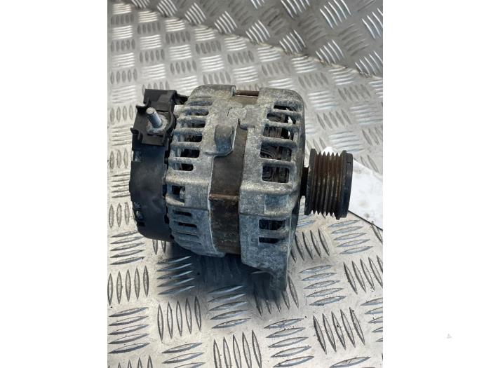 Gebruikte Dynamo Mercedes A (W176) 1.5 A-180 CDI, A-180d 16V Prijs € 125,00 Margeregeling aangeboden door EU Engines & Parts BV