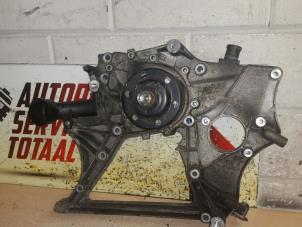 Gebruikte Dynamosteun boven Mercedes Vito (639.6) 2.2 113 CDI 16V Euro 5 Prijs € 50,00 Margeregeling aangeboden door EU Engines & Parts BV