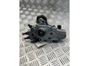 Gebruikte Brandstofpomp Mechanisch Mercedes E Combi (S211) 2.2 E-200 CDI 16V Prijs € 125,00 Margeregeling aangeboden door EU Engines & Parts BV