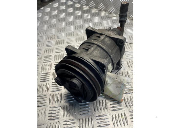 Gebruikte Pomp Airco Mercedes Sprinter 2t (901/902) 211 CDI 16V Prijs € 50,00 Margeregeling aangeboden door EU Engines & Parts BV