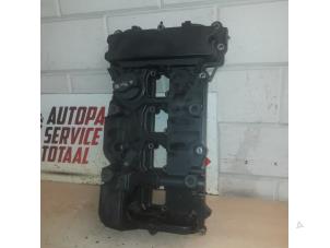 Gebruikte Kleppendeksel Mercedes E (C207) E-260 CGI 16V BlueEfficiency Prijs € 75,00 Margeregeling aangeboden door EU Engines & Parts BV