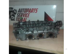 Gebruikte Cilinderkop Landrover Range Rover Sport (LW) 3.0 TDV6 Prijs € 245,00 Margeregeling aangeboden door EU Engines & Parts BV