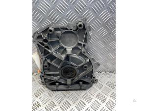 Gebruikte Distributiedeksel Mercedes ML II (164/4JG) 3.0 ML-300 CDI 4-Matic V6 24V Prijs € 50,00 Margeregeling aangeboden door EU Engines & Parts BV