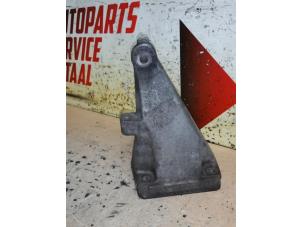 Gebruikte Motorsteun Mercedes Vito (639.6) 2.2 109 CDI 16V Prijs € 35,00 Margeregeling aangeboden door EU Engines & Parts BV