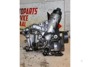 Gebruikte Oliefilterhouder Mercedes E (W213) E-220d 2.0 Turbo 16V 4-Matic Prijs € 100,00 Margeregeling aangeboden door EU Engines & Parts BV