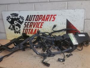 Gebruikte Bedrading Compleet Elektrisch Mercedes C (W205) C-160 1.6 16V Prijs € 150,00 Margeregeling aangeboden door EU Engines & Parts BV