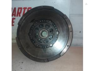 Gebruikte Dubbele massa vliegwiel Ford Transit Custom 2.2 TDCi 16V Prijs € 150,00 Margeregeling aangeboden door EU Engines & Parts BV