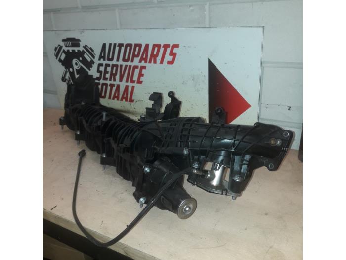 Gebruikte Inlaatspruitstuk BMW X6 (F16) xDrive30d 3.0 24V Prijs € 200,00 Margeregeling aangeboden door EU Engines & Parts BV
