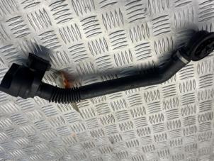 Gebruikte Olie vulpijp Mercedes Sprinter 3,5t (906.63) 316 CDI 16V Prijs € 25,00 Margeregeling aangeboden door EU Engines & Parts BV