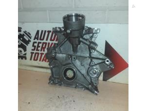 Gebruikte Oliefilterhuis Mercedes C Estate (S205) C-350 E 2.0 16V Prijs € 50,00 Margeregeling aangeboden door EU Engines & Parts BV