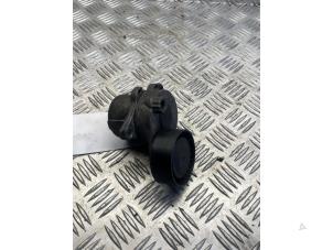 Gebruikte Spanrol Multiriem Mercedes E (W212) E-220 CDI 16V BlueEfficiency Prijs € 25,00 Margeregeling aangeboden door EU Engines & Parts BV