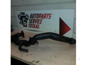 Gebruikte Intercooler Buis Renault Trafic New (FL) 2.0 dCi 16V 90 Prijs € 25,00 Margeregeling aangeboden door EU Engines & Parts BV