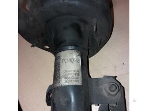 Gebruikte Schokbreker links-voor Ford Transit Custom 2.2 TDCi 16V Prijs € 75,00 Margeregeling aangeboden door EU Engines & Parts BV