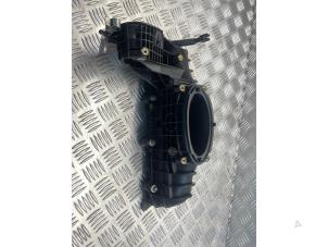 Gebruikte Inlaatspruitstuk Mercedes Vito (447.6) 2.2 114 CDI 16V 4x4 Prijs € 50,00 Margeregeling aangeboden door EU Engines & Parts BV