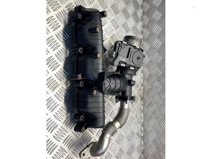 Gebruikte Inlaatspruitstuk Iveco New Daily VI 33S13, 35C13, 35S13 Prijs € 75,00 Margeregeling aangeboden door EU Engines & Parts BV