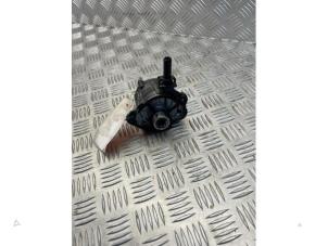 Gebruikte Vacuumpomp (Diesel) Mercedes B (W246) 2.1 B-220 CDI BlueEFFICIENCY, B-220d 16V Prijs € 30,00 Margeregeling aangeboden door EU Engines & Parts BV