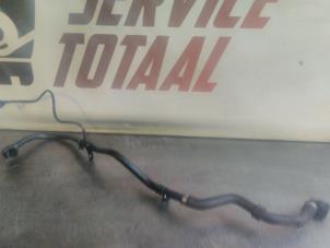 Gebruikte Koelwaterslang Mercedes C (W205) C-220 2.2 CDI BlueTEC, C-220 d 16V Prijs € 25,00 Margeregeling aangeboden door EU Engines & Parts BV