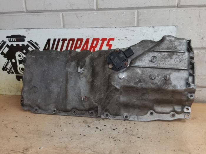 Gebruikte Carterpan BMW 7 serie (F01/02/03/04) 740d 24V Prijs € 250,00 Margeregeling aangeboden door EU Engines & Parts BV