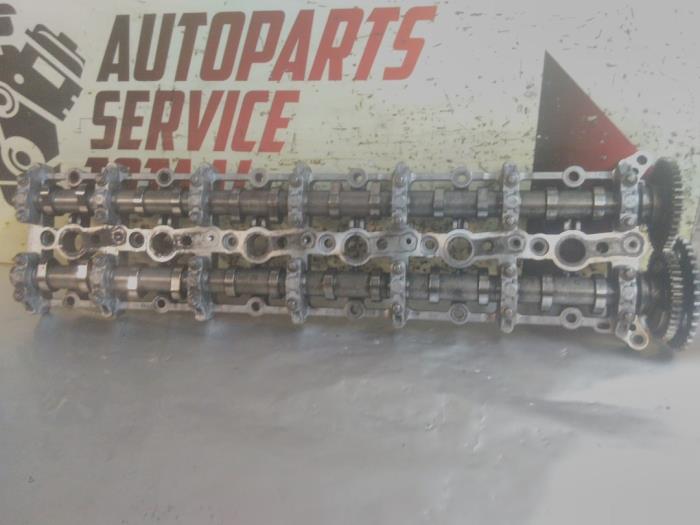 Gebruikte Nokkenashuis BMW 5 serie Touring (F11) 535d 24V Prijs € 275,00 Margeregeling aangeboden door EU Engines & Parts BV