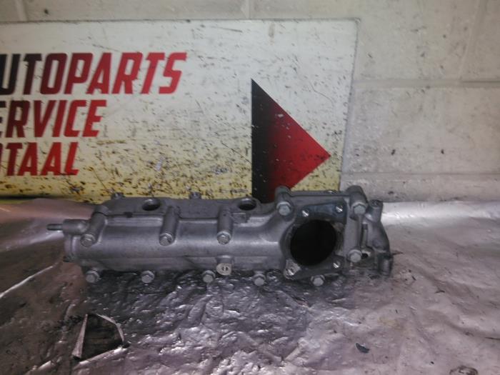 Gebruikte Spruitstuk Inlaat Iveco New Daily VI 35C17, 35S17, 40C17, 50C17, 65C17, 70C17 Prijs € 75,00 Margeregeling aangeboden door EU Engines & Parts BV