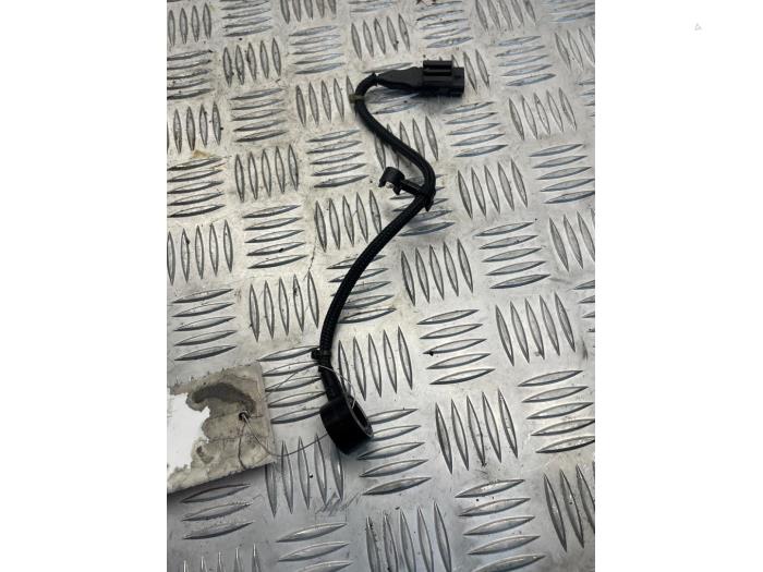 Pingelsensor van een Mercedes-Benz E (W212) E-250 CDI 16V BlueEfficiency 4-Matic 2014