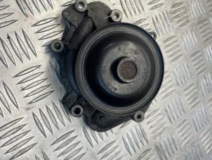 Gebruikte Waterpomp Mercedes E (C207) E-350 CDI BlueEfficiency 3.0 V6 24V Prijs € 35,00 Margeregeling aangeboden door EU Engines & Parts BV