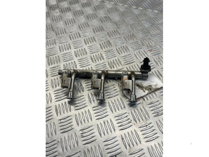 Gebruikte Verstuiver brug Ford Fiesta 6 (JA8) 1.0 EcoBoost 12V 100 Prijs € 45,00 Margeregeling aangeboden door EU Engines & Parts BV