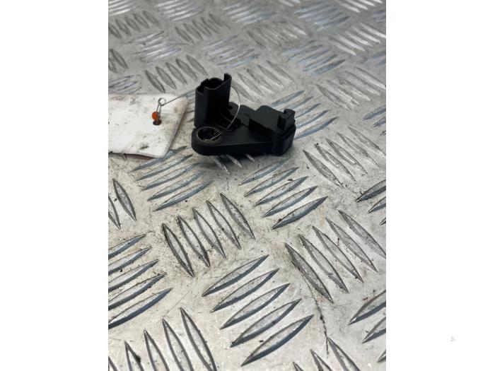 Gebruikte Krukas sensor Ford Focus 3 1.0 Ti-VCT EcoBoost 12V 100 Prijs € 20,00 Margeregeling aangeboden door EU Engines & Parts BV