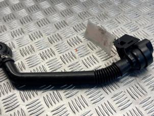 Gebruikte Olie vulpijp Mercedes Sprinter 3,5t (906.63) 210 CDI 16V Euro 5 Prijs € 25,00 Margeregeling aangeboden door EU Engines & Parts BV