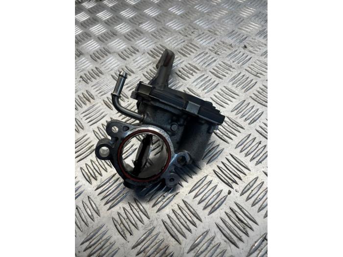 Gebruikte Gasklephuis Mercedes Vito (447.6) 1.7 110 CDI 16V Prijs € 95,00 Margeregeling aangeboden door EU Engines & Parts BV