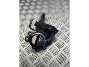 Gebruikte Gasklephuis Mercedes Vito (447.6) 1.7 110 CDI 16V Prijs € 95,00 Margeregeling aangeboden door EU Engines & Parts BV